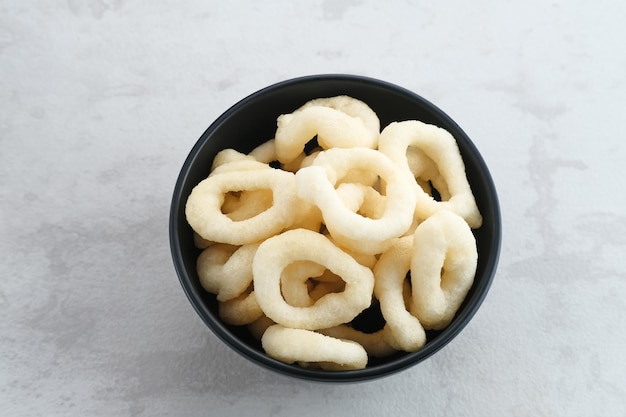 Lanting ist eine Art Cracker-Snack aus traditioneller indonesischer Maniok-Nahrung mit herzhaftem Geschmack