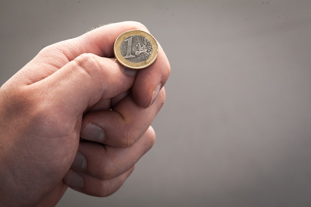 Lanzar monedas de euro, cabezas o colas tu decides