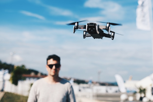 Lanzar y ver quadrocopter, drone