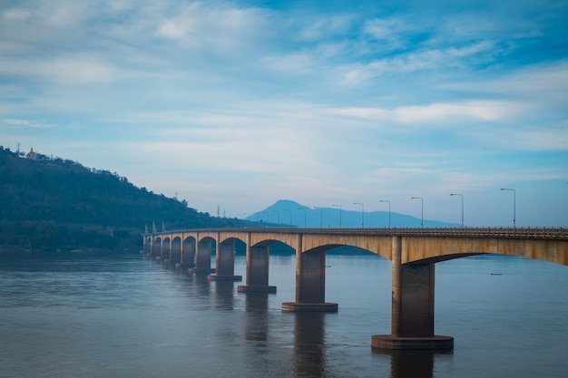 Lao Nippon Bridge am Morgen