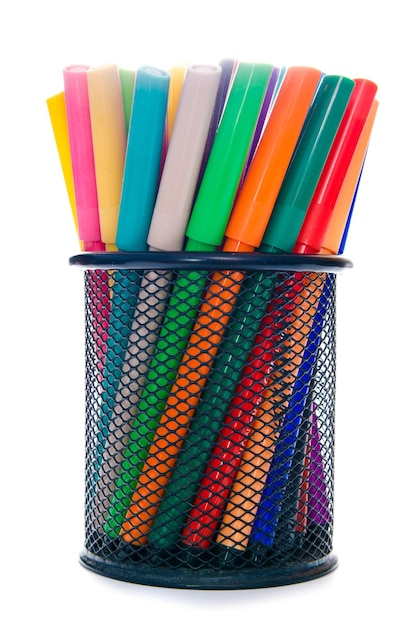 Lápices de colores aislados sobre un fondo blanco.