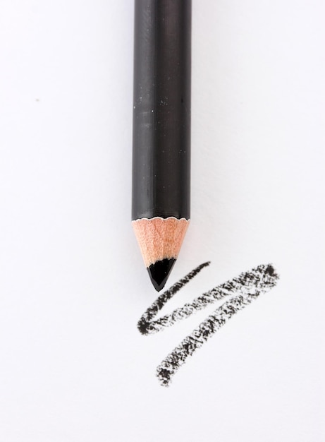 Foto lápiz cosmético aislado en blanco