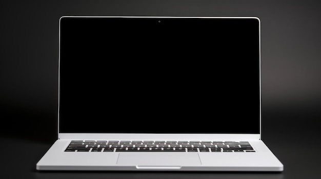 Laptop com maquete de tela branca em branco isolada em fundo escuro com espaço de cópia para texto