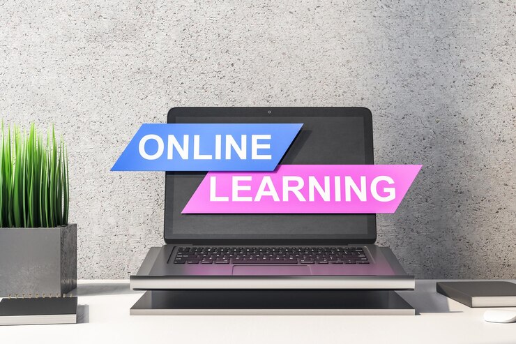 Foto laptop en el lugar de trabajo del diseñador minimalista