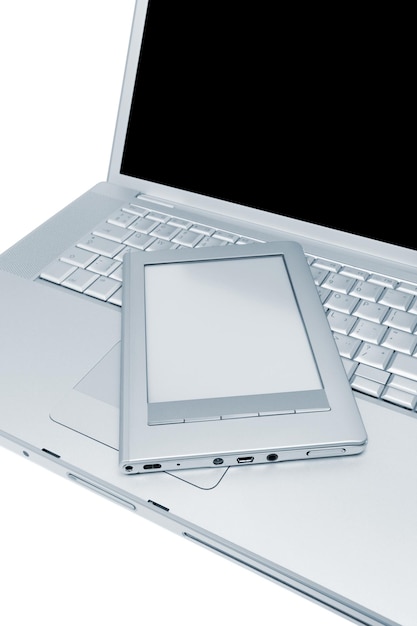 Foto laptop und ebook