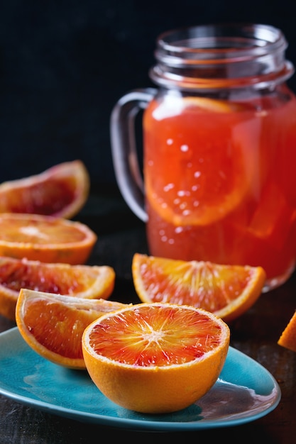 Foto laranjas de sangue com suco