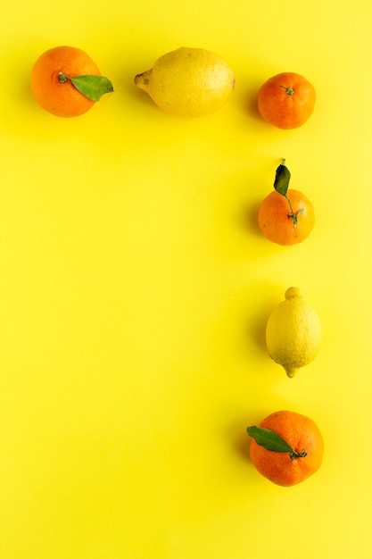 Foto laranjas, tangerinas e limões, vistos de cima