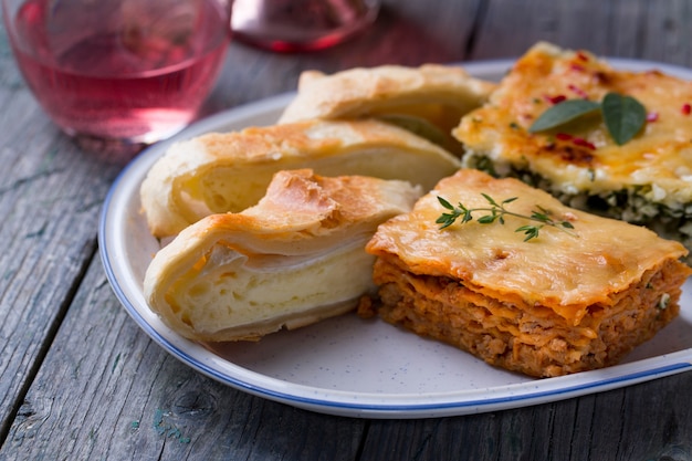 Lasagne und Camembert Käsekuchen