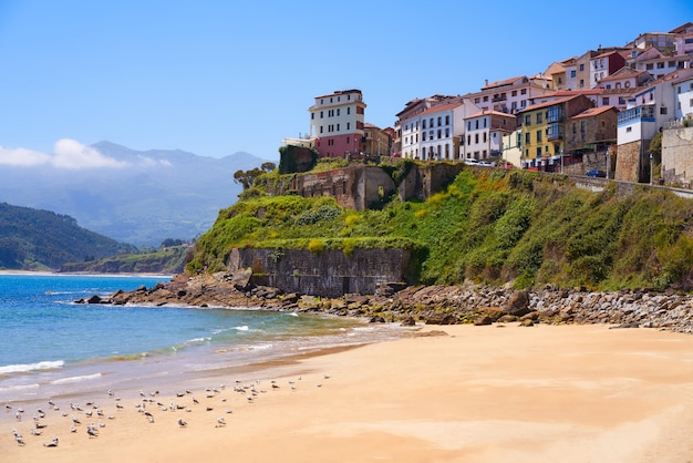 Lastres colunga aldeia nas astúrias espanha