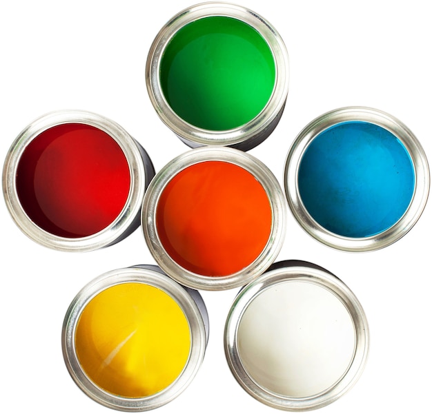 Latas de tinta multicoloridas em branco