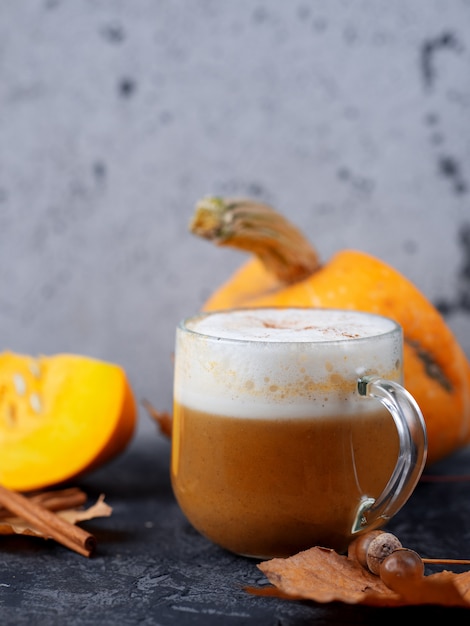 Latte de calabaza de otoño