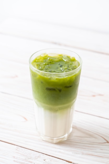 latte de chá verde matcha gelado