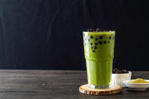 latte de té verde matcha con burbuja