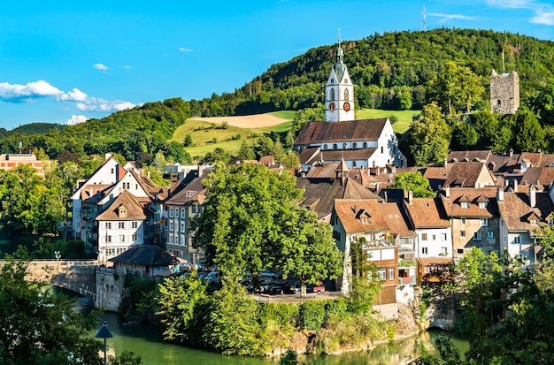 Laufenburg, uma cidade fronteiriça no rio reno, na suíça