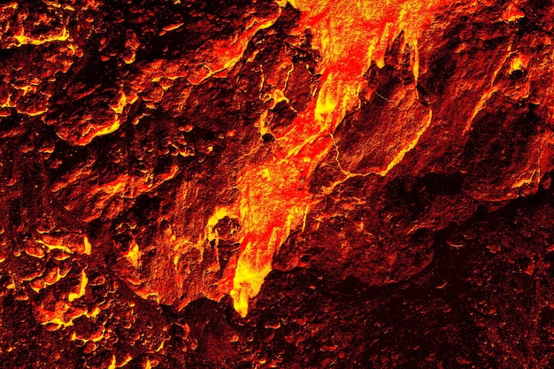 Lava líquida fundida fluye por la superficie del volcán Textura y patrón del magma