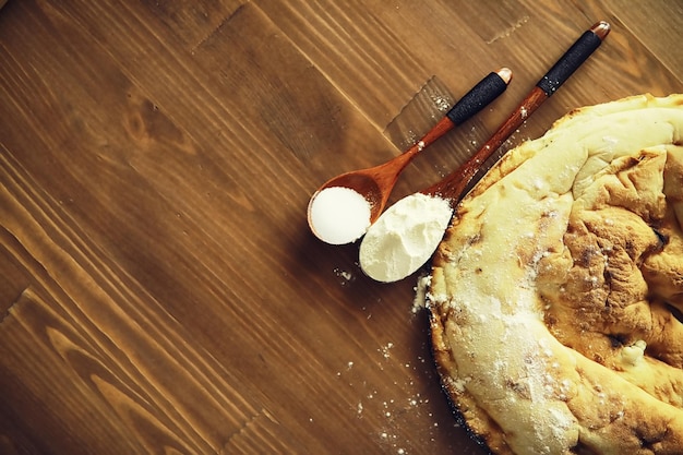 Lavash aus Hartweizenvollkornmehl Handgemachtes frisches Gebäck Mehlprodukt Brotmehl und Zutaten