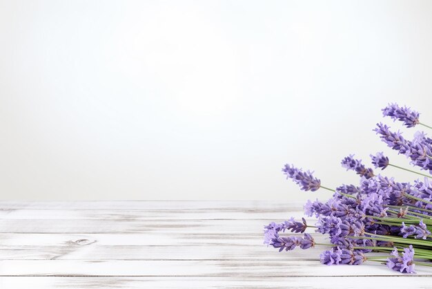 Lavendel Eleganz auf weißem Holztisch Hintergrund Hintergrund mit Kopierraum erstellt mit Generative