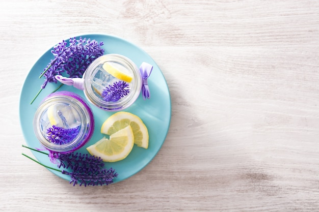 Lavendel Limonade Getränk