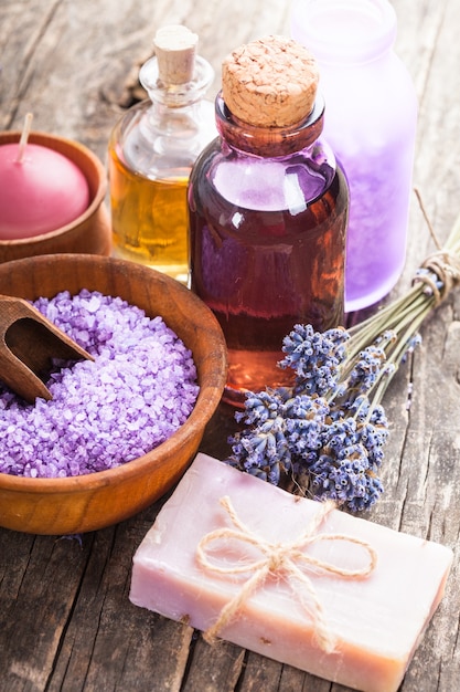 Lavender spa - óleo essencial, sal marinho, flores e sabonete artesanal