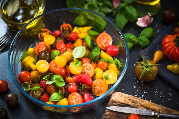 Foto lebendige gehackte tomaten