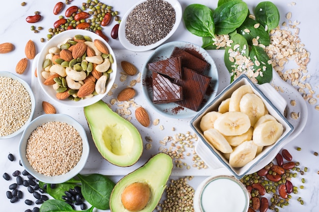 Lebensmittel, die reich an Magnesium sind, gesunde Ernährung und Diät