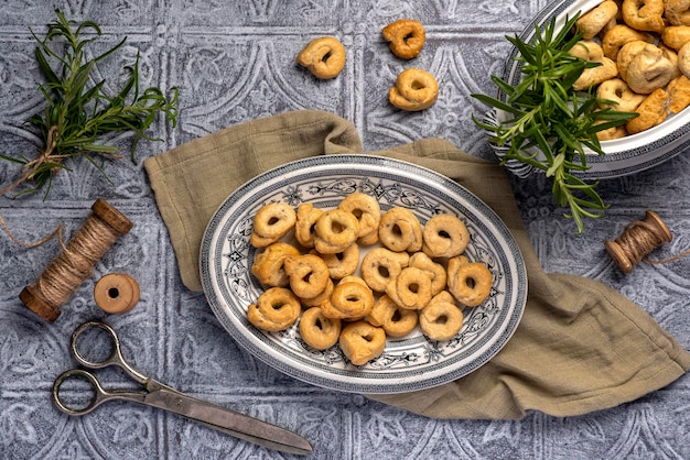 Lebensmittelfotografie von Taralli mit Rosmarin