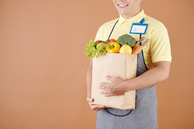 Lebensmittelgeschäft Arbeiter-Holding-Paket