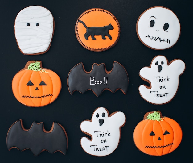 Lebkuchen für Halloween: Mumie, Fledermaus, Kürbis, Geist, schwarze Katze