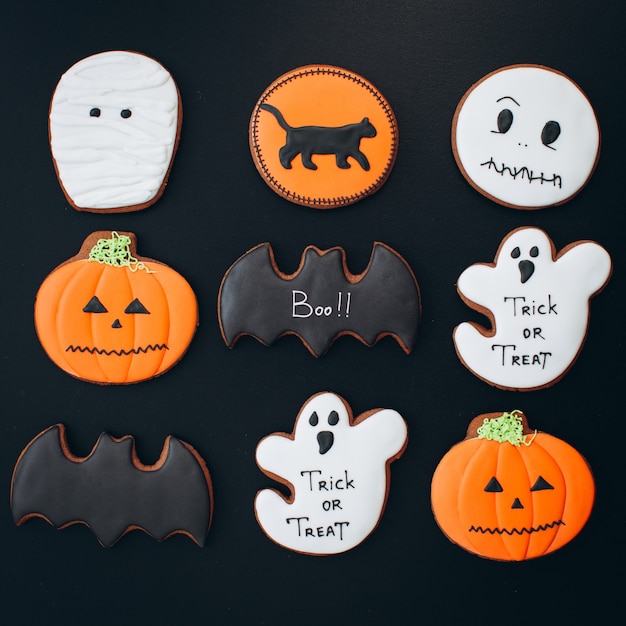 Lebkuchen für Halloween: Mumie, Fledermaus, Kürbis, Geist, schwarze Katze