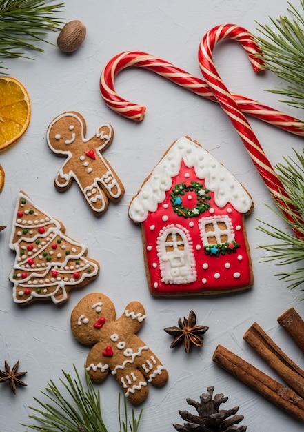 Lebkuchenplätzchen für Weihnachten Festliches, süßes Gebäck ,. Schön, würzig. Weihnachtskonzept