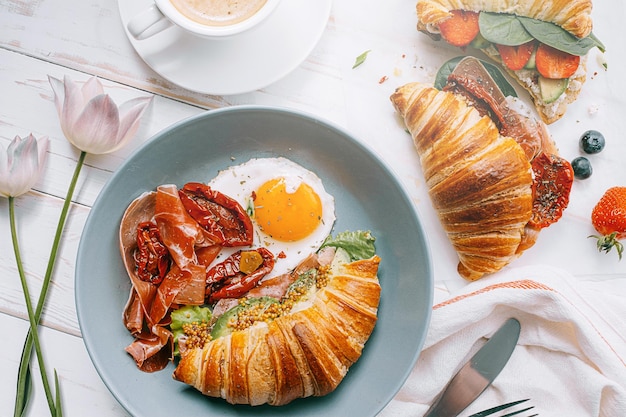 Leckere amerikanische Croissants zum Frühstück