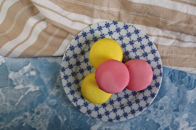 Leckere bunte Makronen traditionelle französische Dessertmakronen