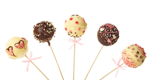 Foto leckere cake pops, isoliert auf weiß