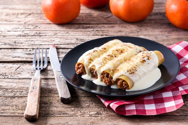 Leckere Fleisch-Cannelloni-Nudeln