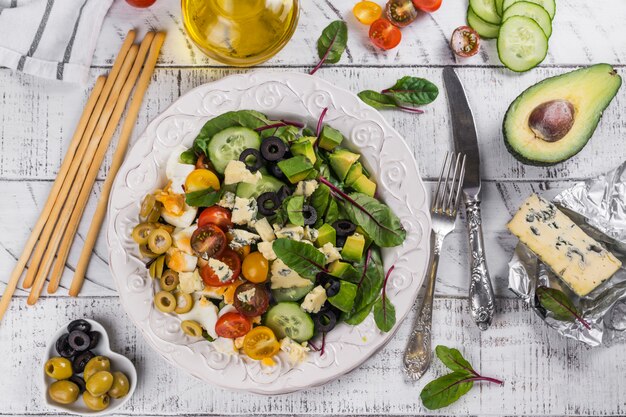 Leckere hausgemachte Cobb-Salat