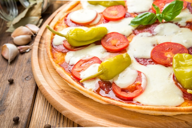 Leckere italienische Pizza in einem Restaurant