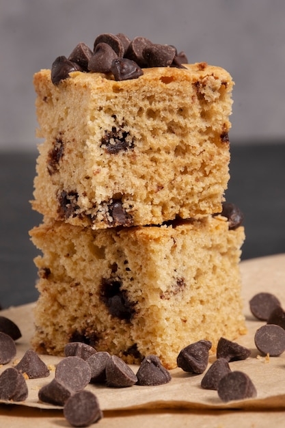 Foto leckere kuchen mit schokoladenstückchen