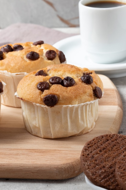 Leckere Muffins aus Schokolade und Kaffee.