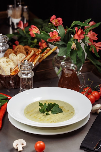 Leckere Sahnesuppe von Zucchini