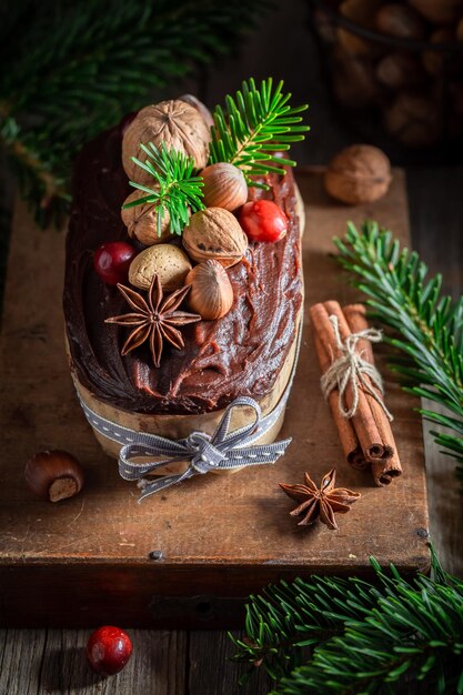 Leckere Schoko-Lebkuchen-Nüsse zu Weihnachten gebacken