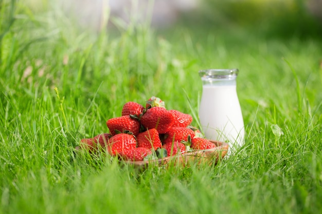 Leckere Straberry mit Milch