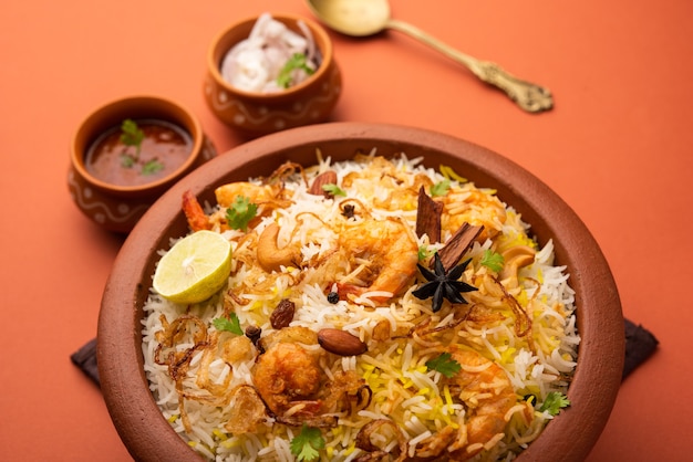 Leckere und köstliche Garnelen Biryani, Jheenga Pulav oder Garnelenpilaf