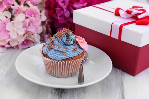 Leckerer Cupcake mit Buttercreme