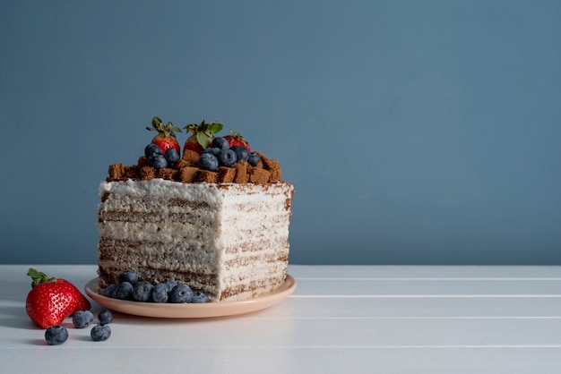 Leckerer Kuchen mit Früchten