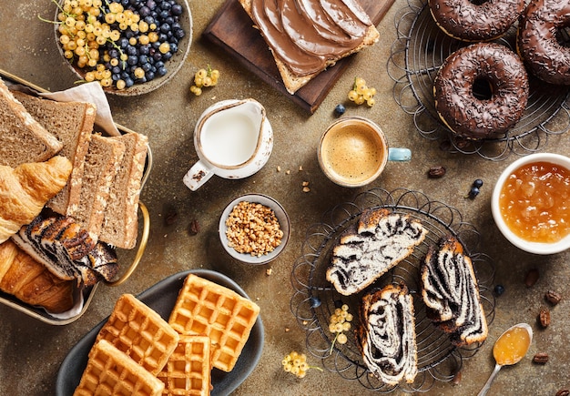 Leckeres Frühstück mit Kaffee