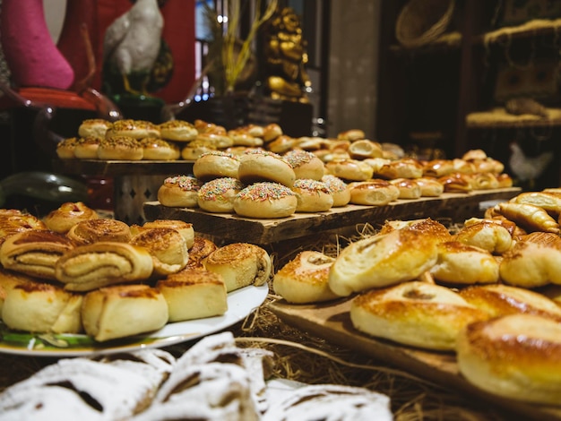 Leckeres Gebäck an einem Hotelbuffet