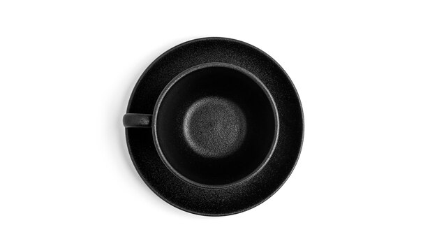 Leere schwarze Tasse und Untertasse auf weißem Hintergrund