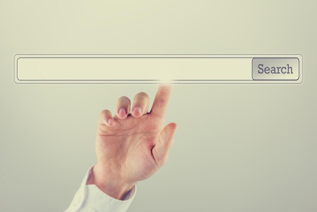 Leere Suchleiste bereit für Ihre Schlüsselwörter oder Website-Adresse
