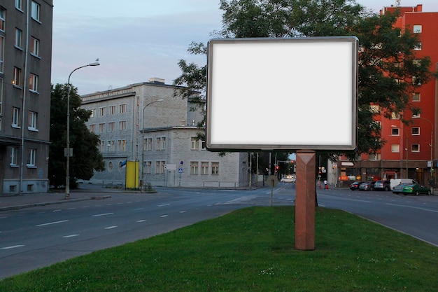 Leere Werbetafel auf der Straße