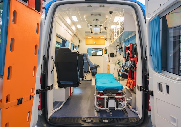 Foto leerer krankenwagen